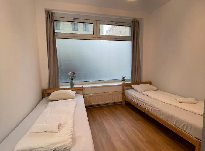 Nice Room Close To Main Station بيت ضيافة فيينا